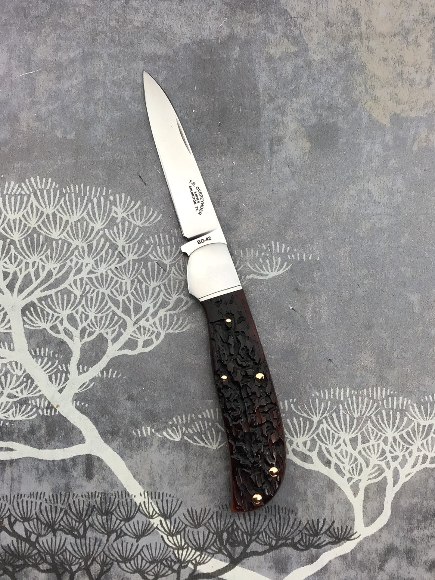 T R (Tommy) Overeynder “Model 7” Jigged Bone Slipjoint