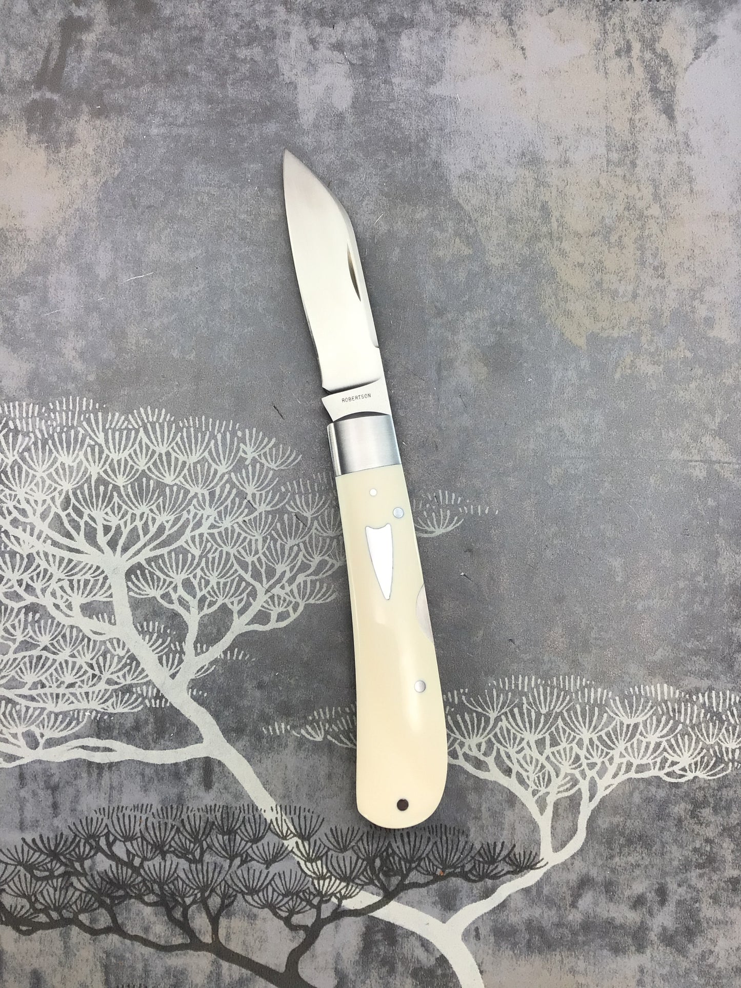 Tim Robertson “Hayes Model” mid lock Slipjoint with Beautiful Antique E Ivory scales
