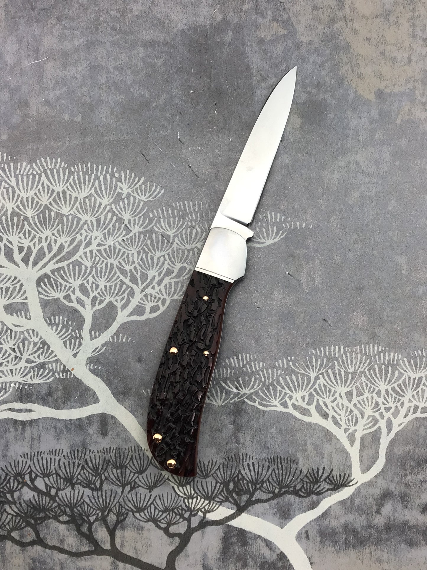 T R (Tommy) Overeynder “Model 7” Jigged Bone Slipjoint
