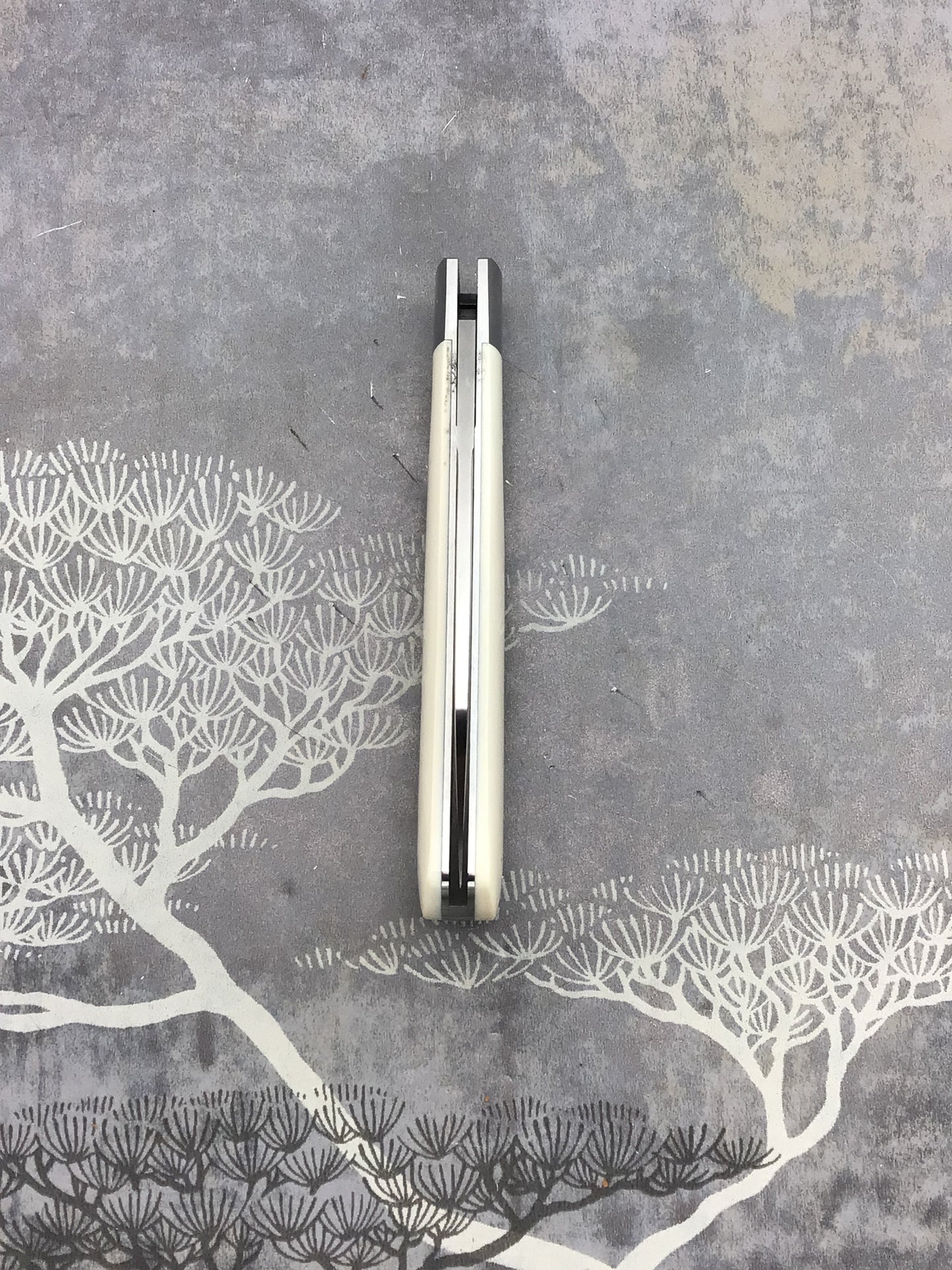 Tim Robertson “Hayes Model” mid lock Slipjoint with Beautiful Antique E Ivory scales